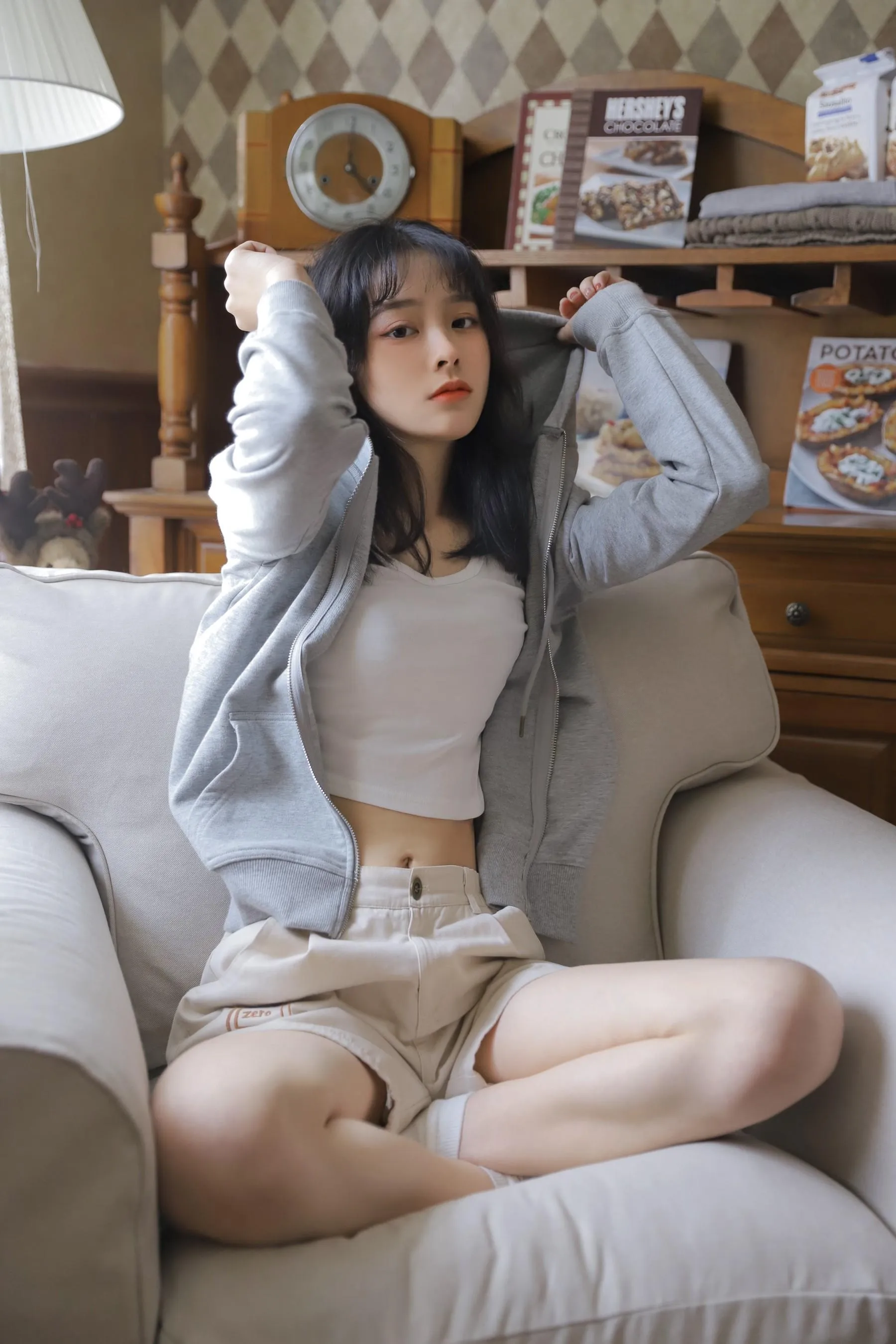 [YITUYU艺图语]2022.08.01 灰色轨迹 -春夏_ [23P]插图5